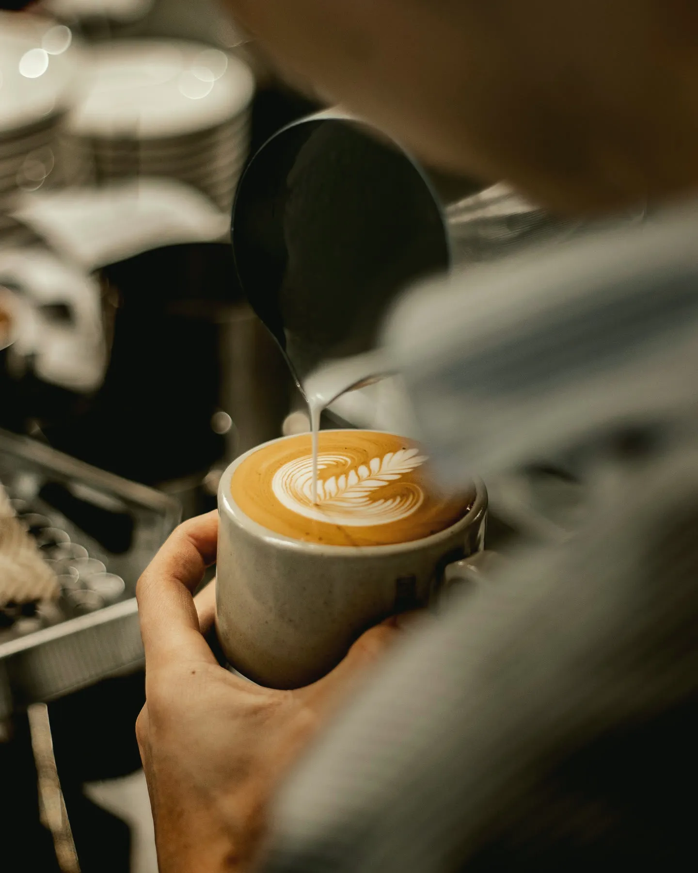 Latte sanatı yapılan fincan